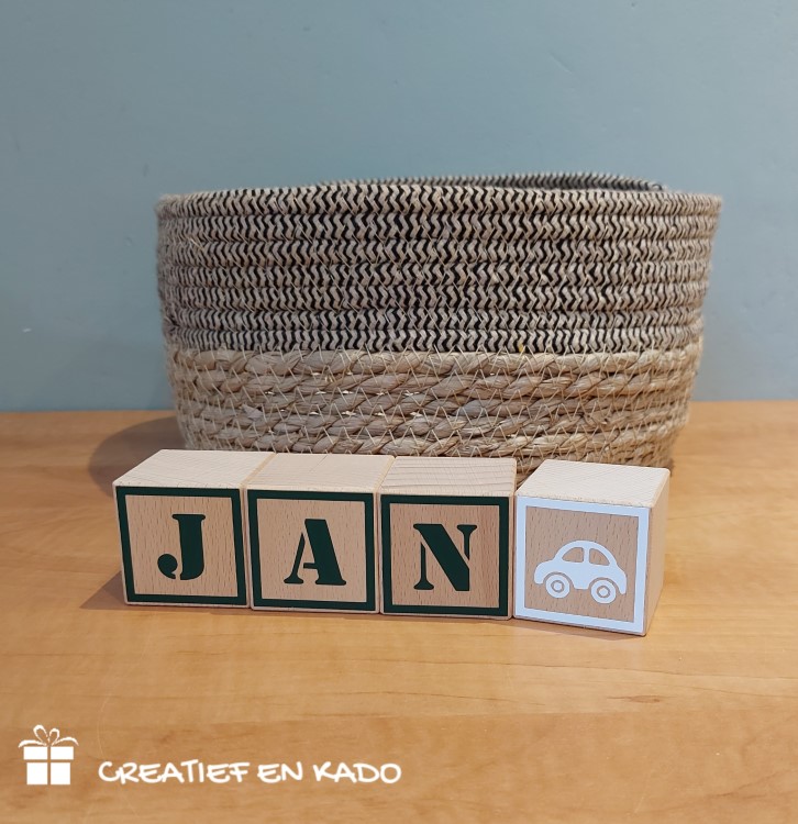 houten blokken met naam, naamblokken, geboorte kado met naam, Jan