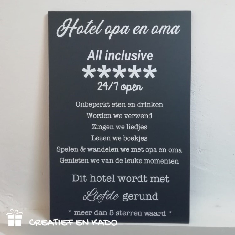 tekstbord hotel opa en oma antraciet