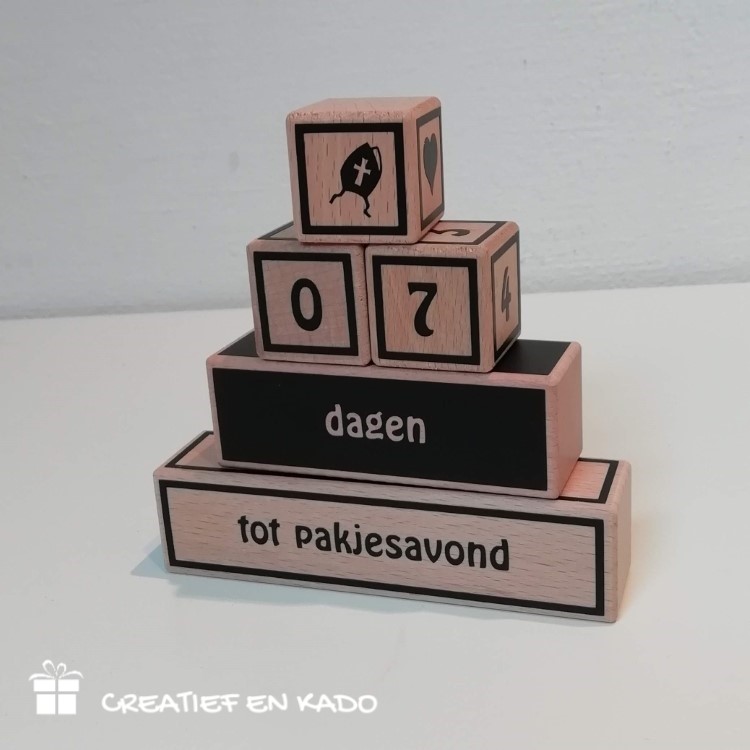 houten aftel piramide pakjesavond