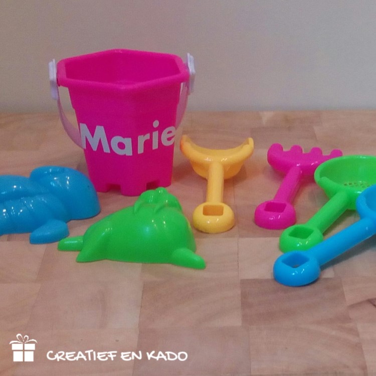 mini strandsetje met naam traktatie