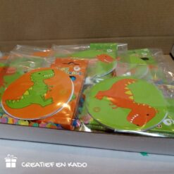 dino traktatie, traktatie idee, complete traktatie, traktatie kant en klaar, jongens traktatie, dino