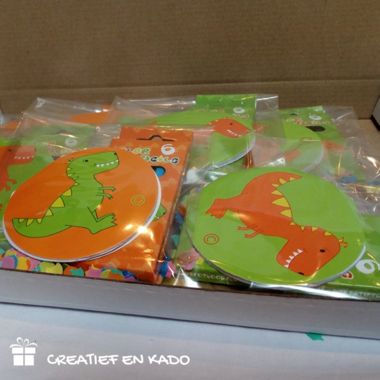dino traktatie, traktatie idee, complete traktatie, traktatie kant en klaar, jongens traktatie, dino