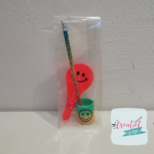 gezicht tapbal spel traktatie, complete traktatie, kleurrijke traktatie