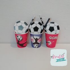 voetbal traktatie in goal beker, sport traktatie, complete traktatie
