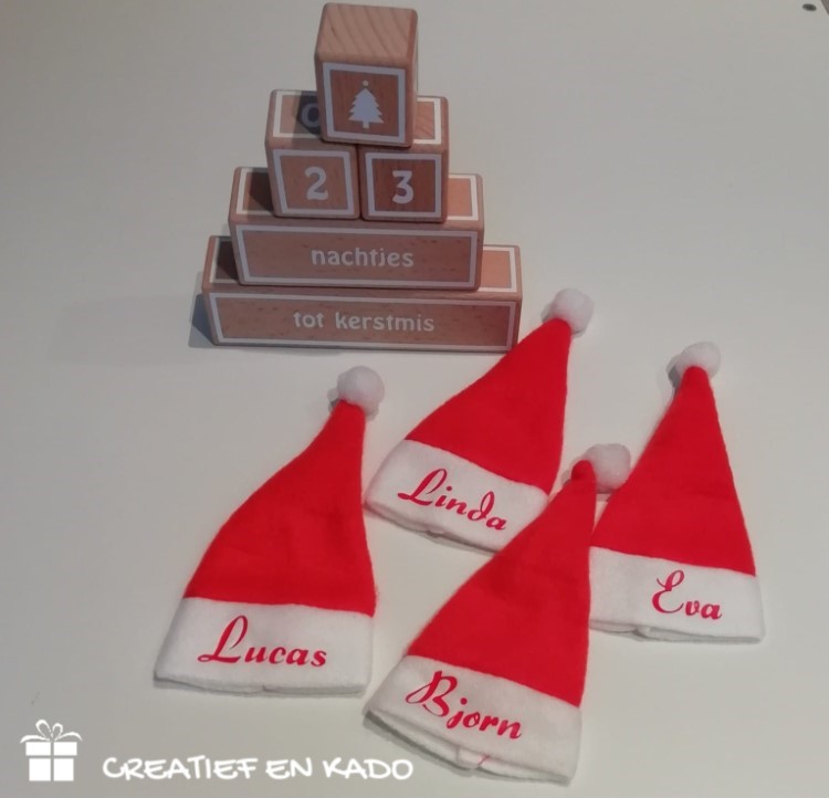 kerstmuts met naam mini, rode kerstmuts bedrukt met naam,