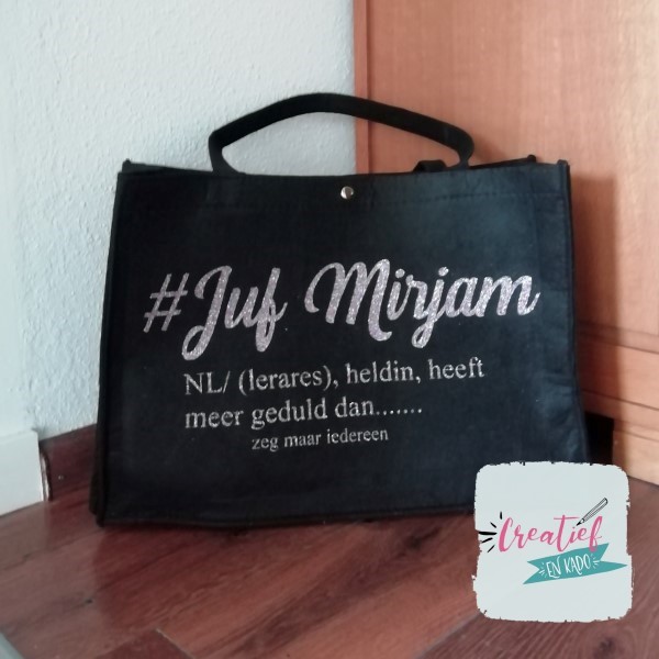 vilten tas #juf, vilten tas XL, vilten tas zwart, cadeau juf