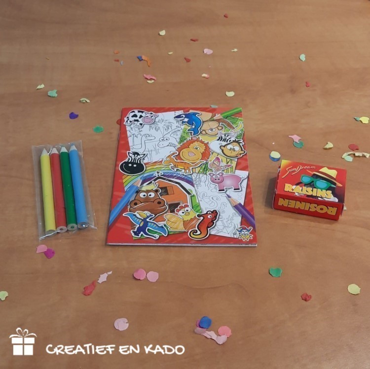 kleur- en stickerboekje traktatie