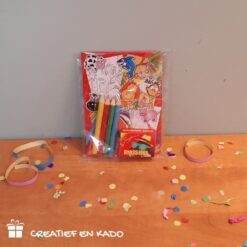 kleur- en stickerboek traktatie