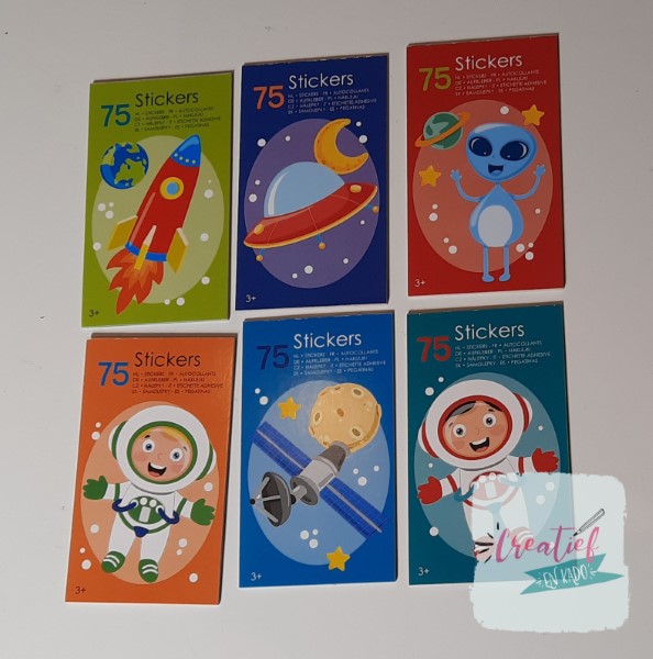 stickerboekje ruimtevaart, ruimtevaart traktatie, astronaut traktatie, jongens traktatie, ruimte traktatie