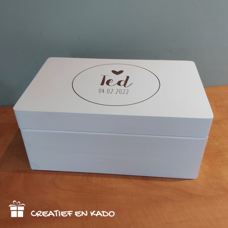 houten geboorte kist met naam, kadokist ted, houten kadokist wit