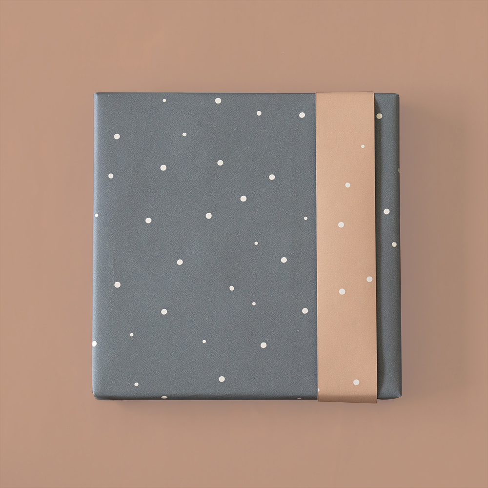 inpakpapier little dot, cadeau papier dots, kado papier blauw, baby papier, cadeau inpakken