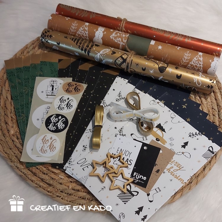 inpakset kerst goud, kerst kadopapier, kadozakjes kerst, kerstdeco, kadodeco, kerstkadootjes inpakken