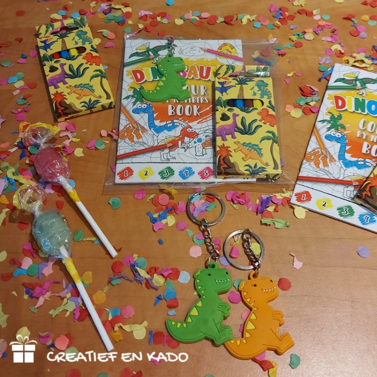 dinosaurus kleurboekje traktatie, complete traktatie, trakteren, traktatie idee, complete traktatie, dino traktatie