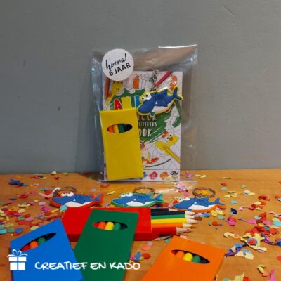 haai kleurboekje traktatie,