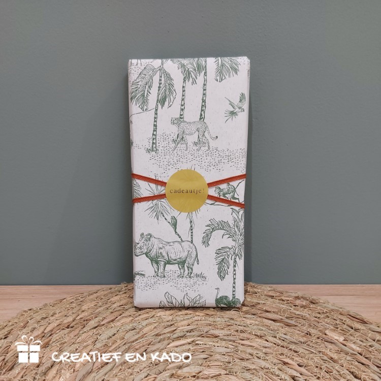 inpakpapier vintage jungle green, kadopapier, inpakken, kadosticker, inpakinspiratie