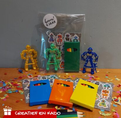 robot stickervel kleur traktatie, complete traktatie, jongens traktatie, uitdelen
