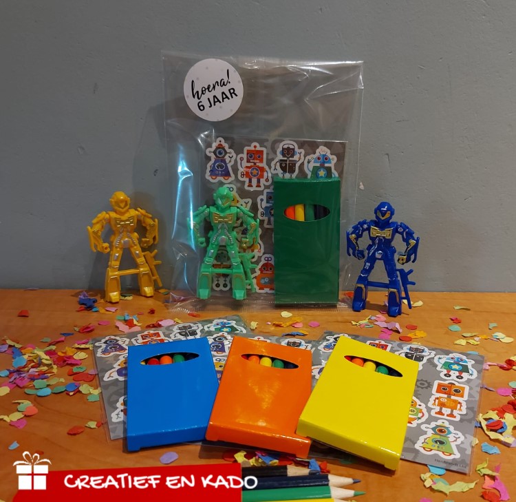 robot stickervel kleur traktatie, complete traktatie, jongens traktatie, uitdelen