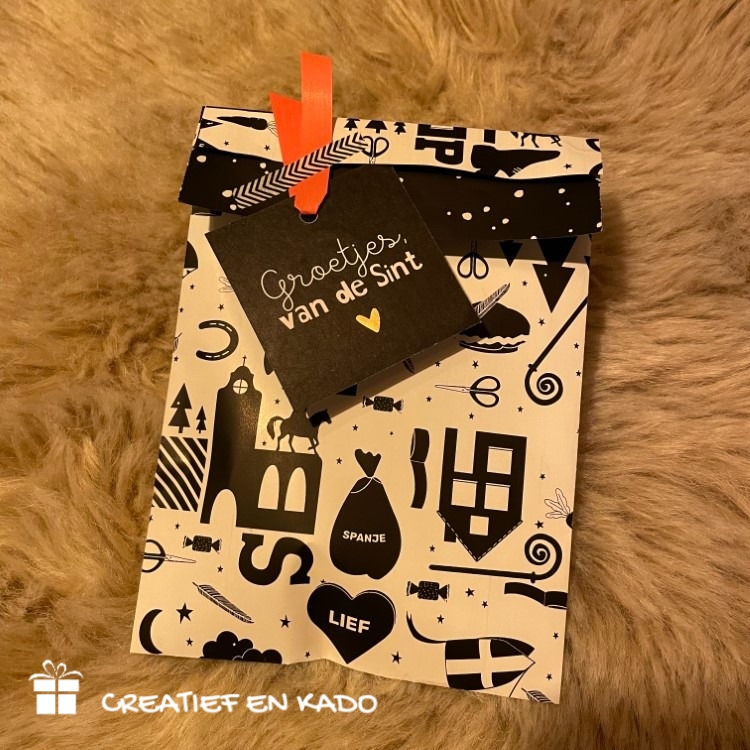 kadozakje hophophop, kadolabel groetjes Van de sint, inpakken Sinterklaas, inpakinspiratie