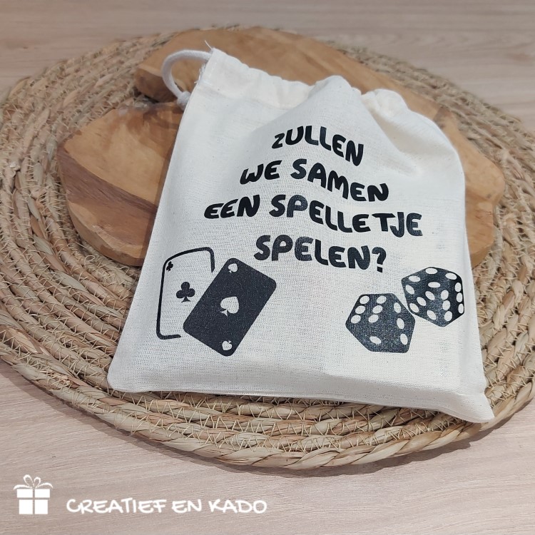spelletjes zakje zullen we samen een spelletje doen, vakantie spelletjes, yahtzee, dobbelstenen, speelkaarten