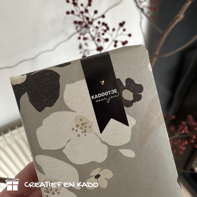 Inpakpapier fresh flowers<br> 30 cm x 3 m. - Afbeelding 3