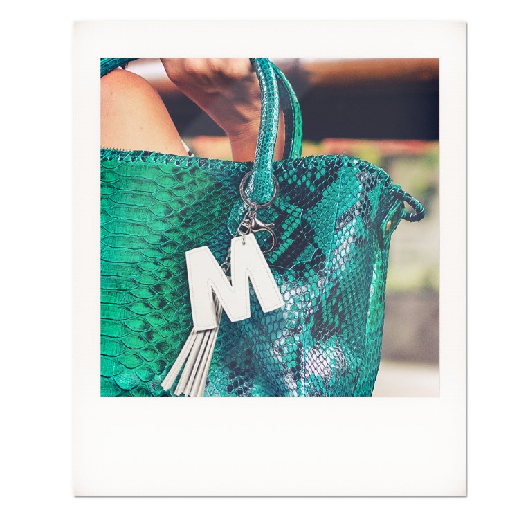 Tassel sleutelhanger M, letter M sleutelhanger, sfeerbeeld
