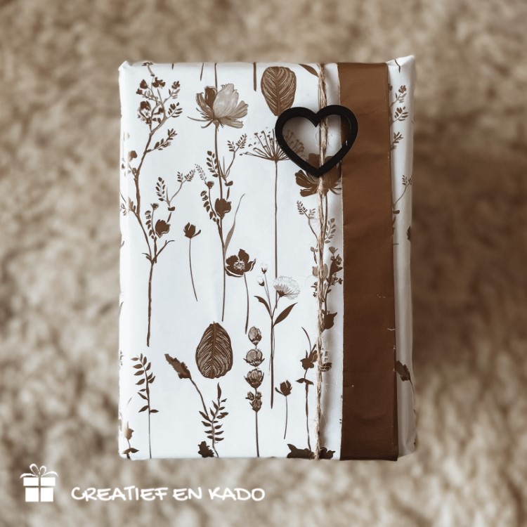 inpakpapier pretty poppy goud, inpakinspiratie, inpakken, printje van de week, kadopapier klaprozen
