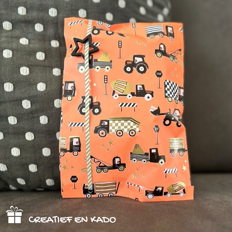 inpakpapier traffic fluor oranje, inpakken, verjaardag kind, kadopapier voertuigen, brandrep Kayra