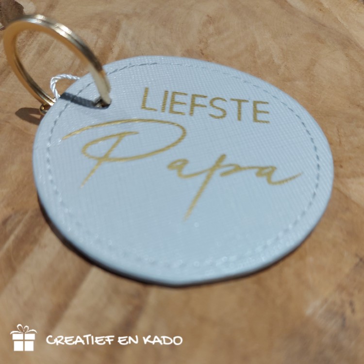 luxe sleutelhanger lederlook, lederlook sleutelhanger grijs, sleutelhanger liefste papa